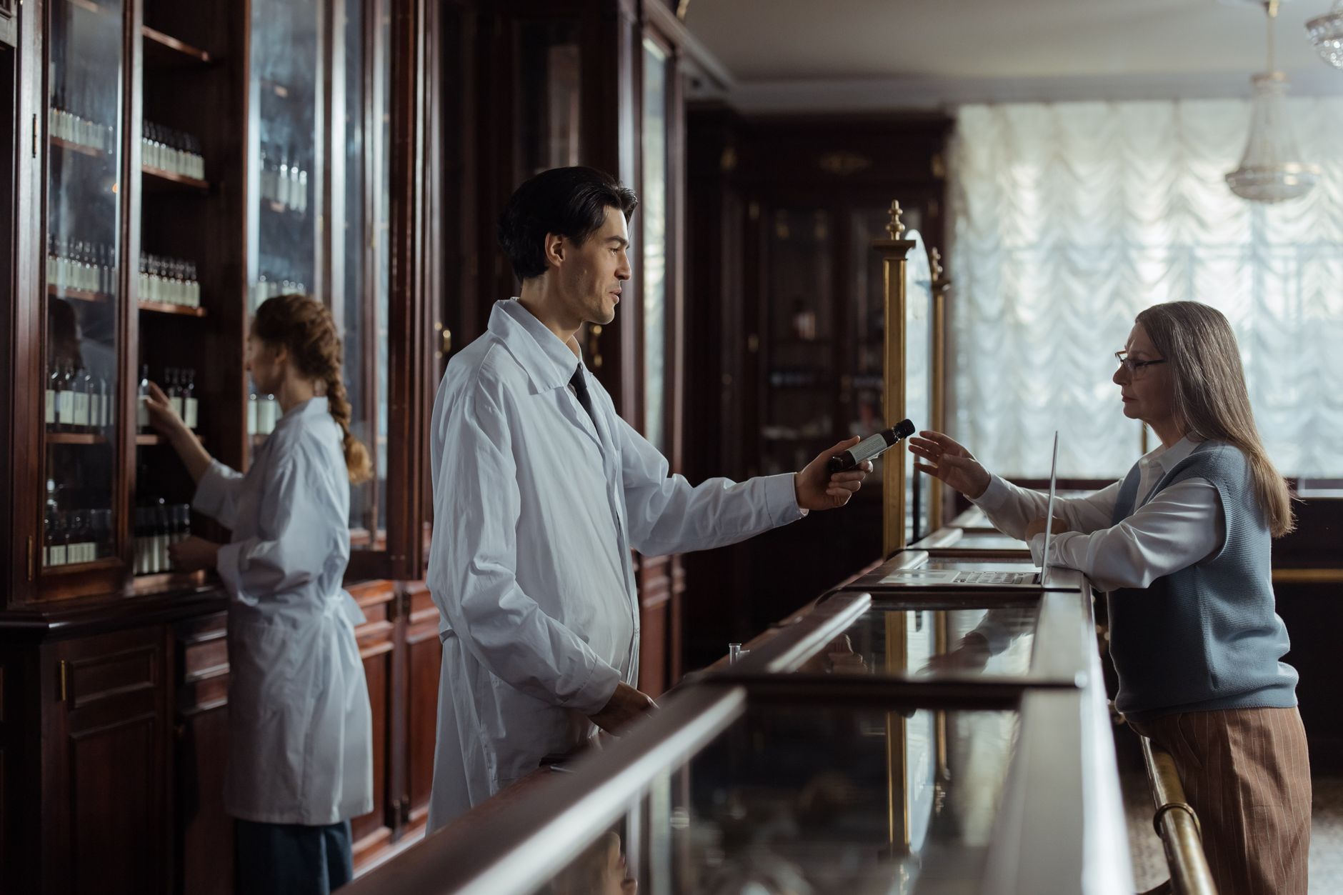 Pharmacie de garde équipe à Montreuil